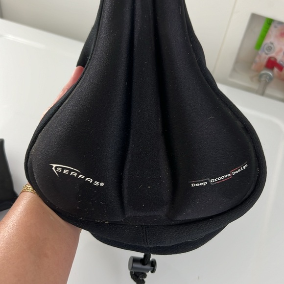 Serfas Memory Foam Deep Groove Bike Seat - Picture 2 of 4